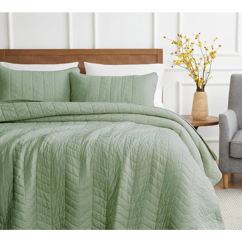 Cotton Quilt Set in Sage Green for California King Bed with Oversized Soft Bedspread and Pillow Shams
